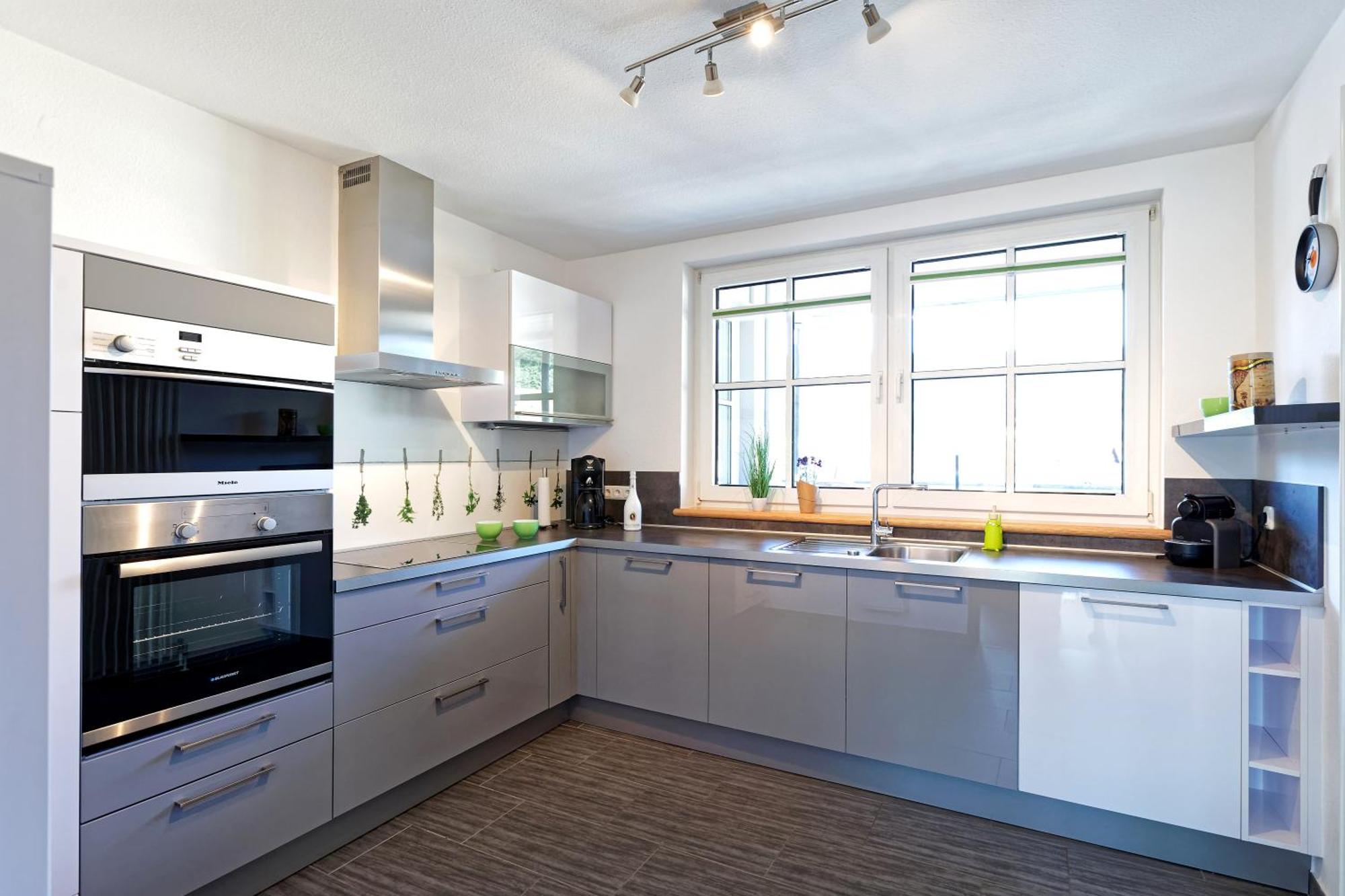 Grosszuegiges Helles Penthouse -Komplette Etage- Mit Balkon Und Stellplatz In Ruhiger Lage Kulmbach Kültér fotó